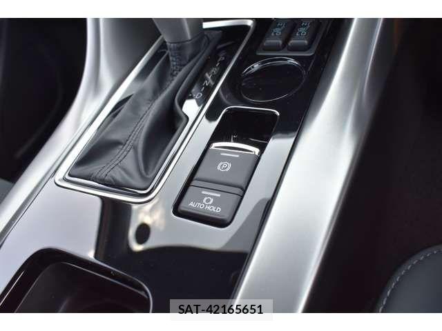 Mitsubishi ECLIPSE CROSS 2025-02 7217810-11