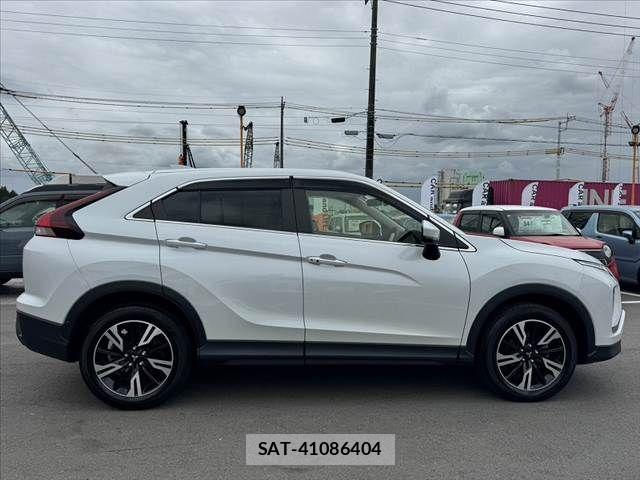 Mitsubishi ECLIPSE CROSS 2023-09 7979102-11