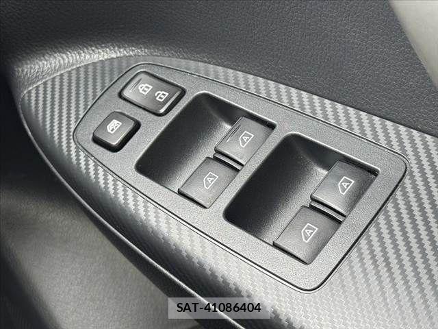 Mitsubishi ECLIPSE CROSS 2023-09 7979102-23