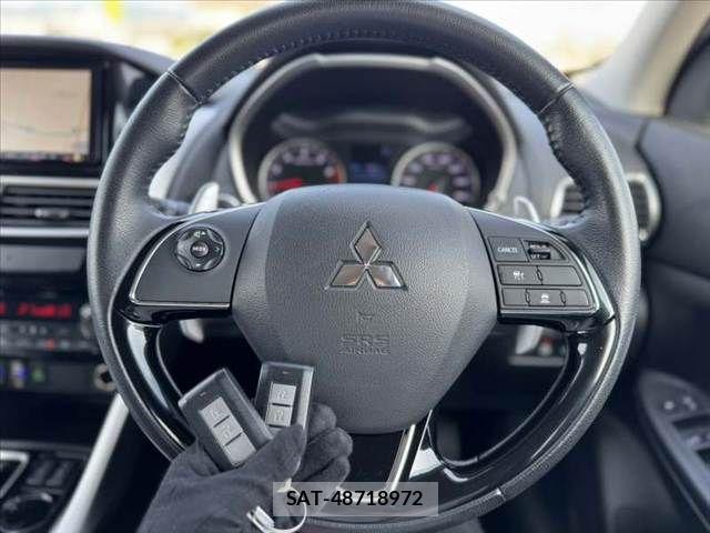 Mitsubishi ECLIPSE CROSS 2019-09 8207357-5