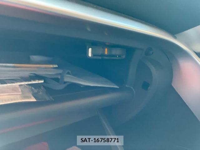 Mitsubishi ECLIPSE CROSS 2021-08 8314276-15