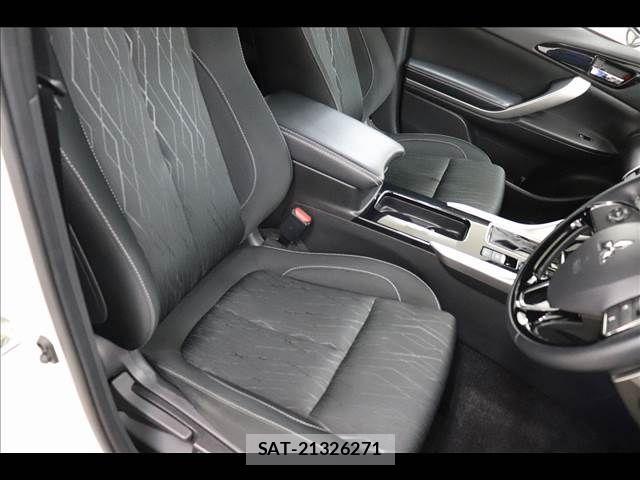 Mitsubishi ECLIPSE CROSS 2020-06 8412137-10