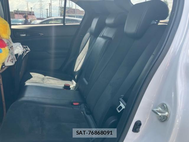 Mitsubishi ECLIPSE CROSS 2021-05 8524614-15