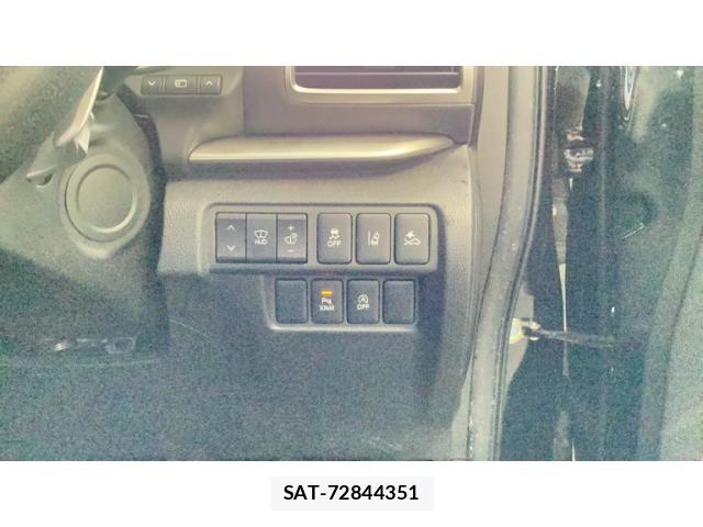 Mitsubishi ECLIPSE CROSS 2018-09 8658871-10
