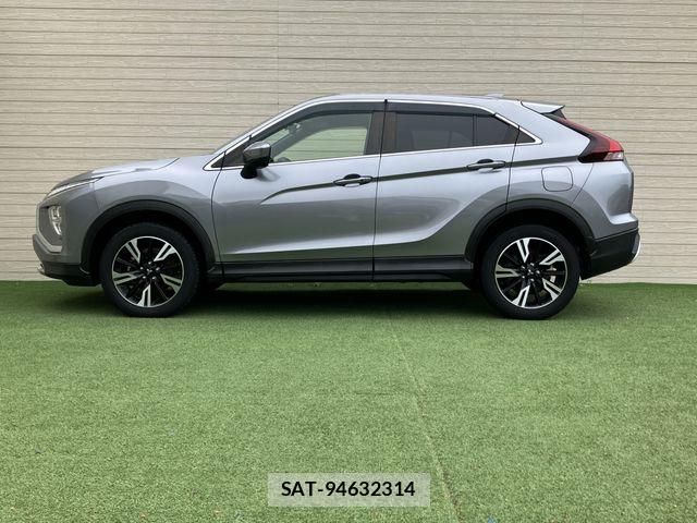 Mitsubishi ECLIPSE CROSS 2022-04 8870901-28