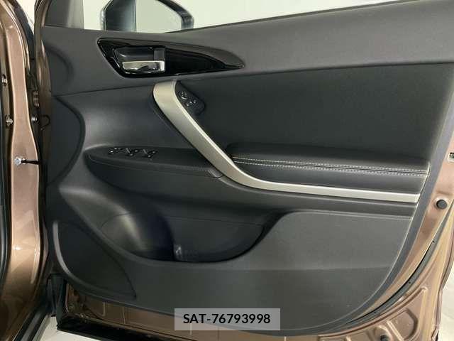 Mitsubishi ECLIPSE CROSS 2019-06 7454082-13
