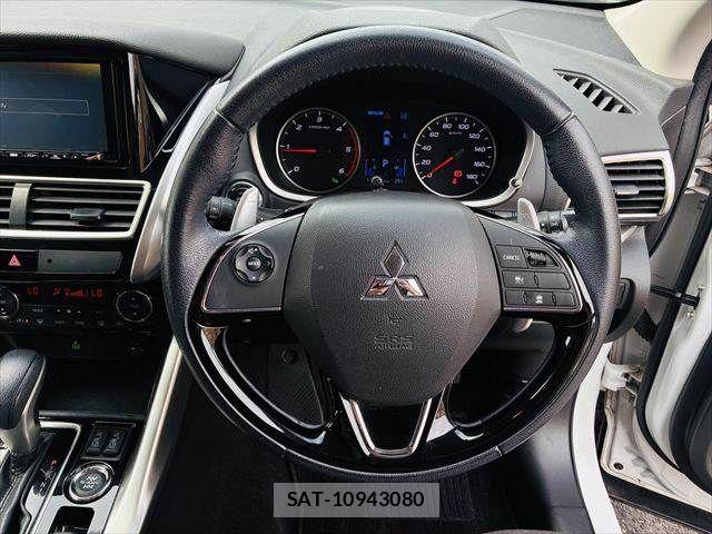 Mitsubishi ECLIPSE CROSS 2020-02 7961354-11