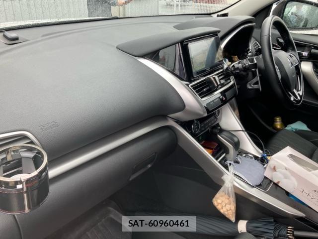 Mitsubishi ECLIPSE CROSS 2019-09 8098968-14