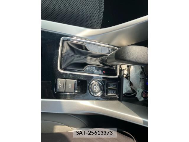 Mitsubishi ECLIPSE CROSS 2024-04 8098967-19