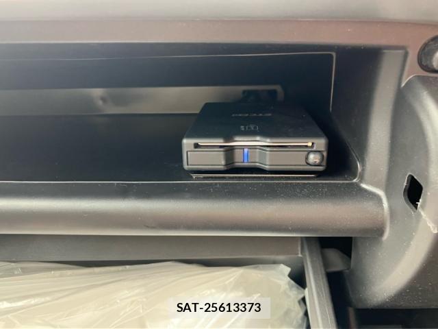 Mitsubishi ECLIPSE CROSS 2024-04 8098967-24