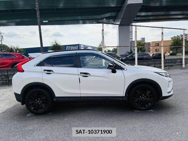 Mitsubishi ECLIPSE CROSS 2019-12 8129883-17