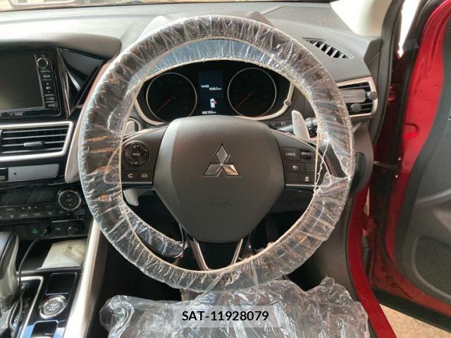 Mitsubishi ECLIPSE CROSS 2018-04 8207360-13