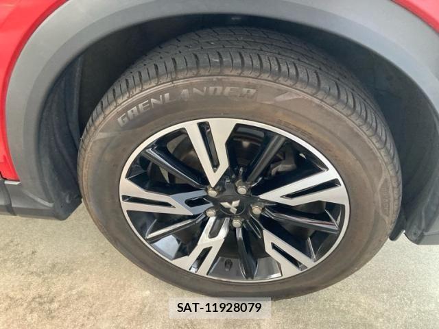 Mitsubishi ECLIPSE CROSS 2018-04 8207360-3