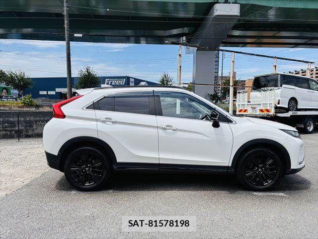 Mitsubishi ECLIPSE CROSS 2019-06 8207362-16
