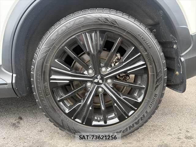 Mitsubishi ECLIPSE CROSS 2019-08 8245114-16