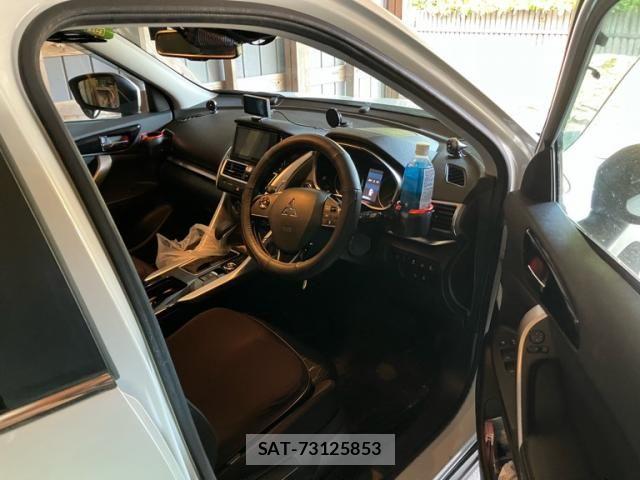 Mitsubishi ECLIPSE CROSS 2020-09 8412136-10