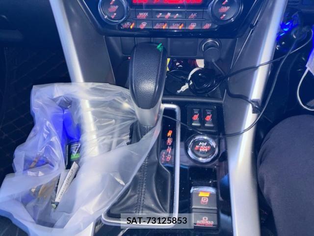 Mitsubishi ECLIPSE CROSS 2020-09 8412136-19