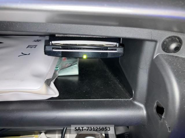 Mitsubishi ECLIPSE CROSS 2020-09 8412136-24