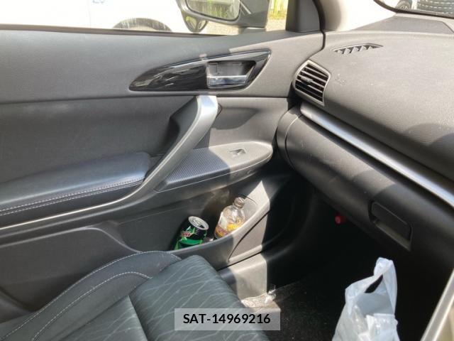 Mitsubishi ECLIPSE CROSS 2018-03 8457395-24