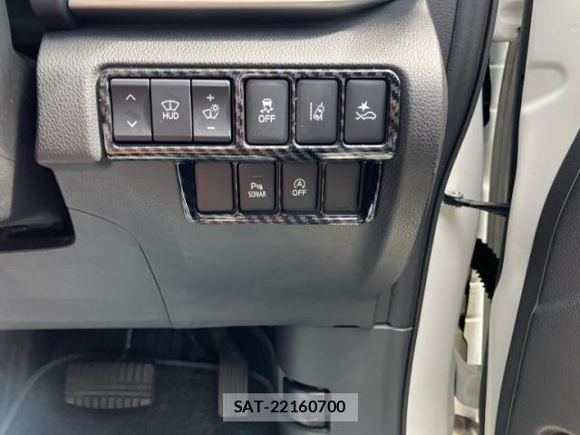 Mitsubishi ECLIPSE CROSS 2018-10 8457387-19