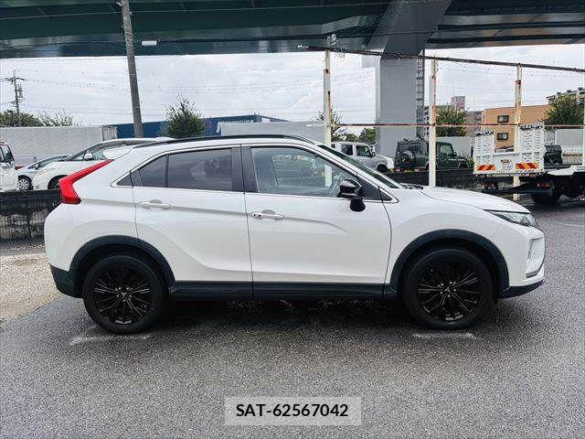 Mitsubishi ECLIPSE CROSS 2019-06 8741809-14
