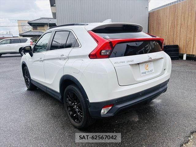 Mitsubishi ECLIPSE CROSS 2019-06 8741809-17