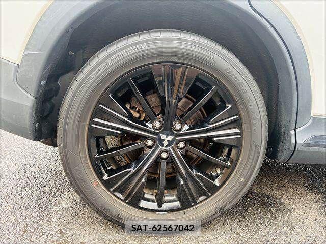 Mitsubishi ECLIPSE CROSS 2019-06 8741809-25