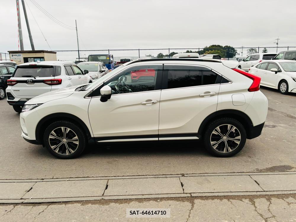 Mitsubishi ECLIPSE CROSS 2020-02 8711422-1