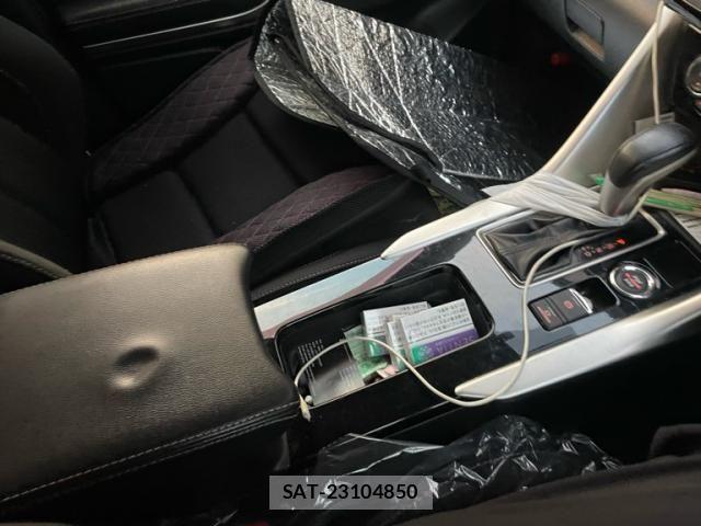 Mitsubishi ECLIPSE CROSS 2018-03 8879579-21