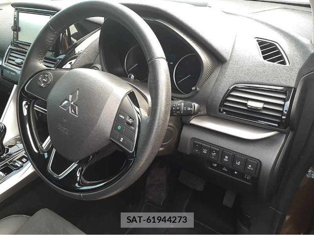 Mitsubishi ECLIPSE CROSS 2022-06 1345779-5