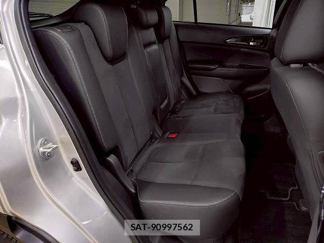 Mitsubishi ECLIPSE CROSS 2021-04 6671197-9