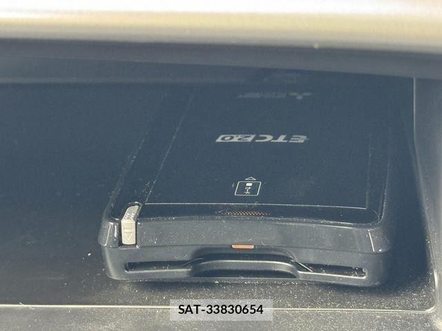 Mitsubishi ECLIPSE CROSS 2021-03 7357621-22