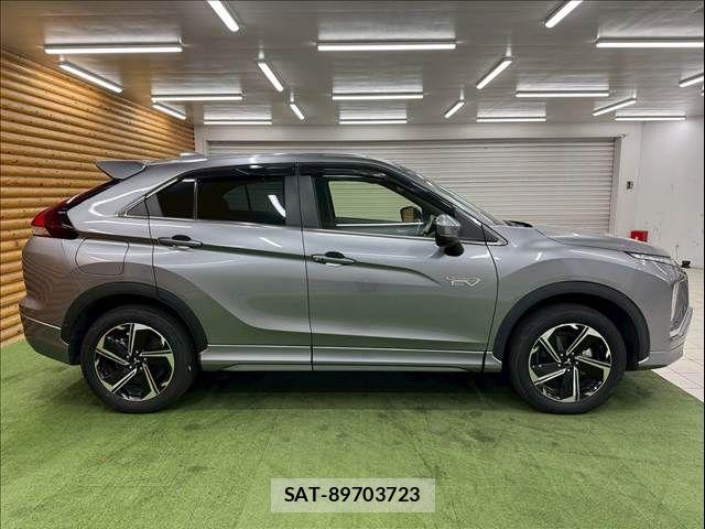 Mitsubishi ECLIPSE CROSS 2021-12 7357613-17