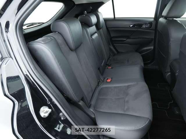 Mitsubishi ECLIPSE CROSS 2021-06 7979106-6