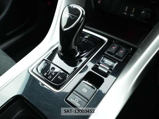 Mitsubishi ECLIPSE CROSS 2021-11 8035334-13