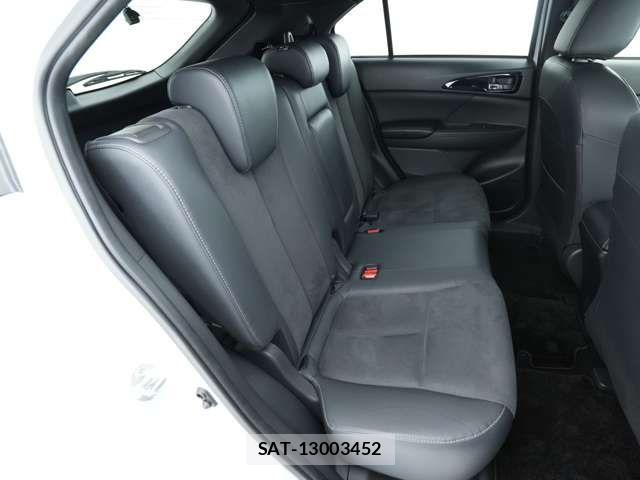 Mitsubishi ECLIPSE CROSS 2021-11 8035334-6