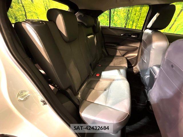 Mitsubishi ECLIPSE CROSS 2021-12 8098970-8