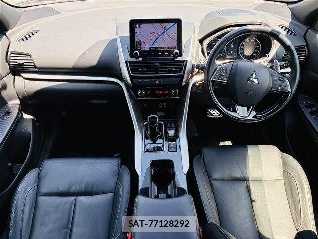 Mitsubishi ECLIPSE CROSS 2021-06 8207364-2