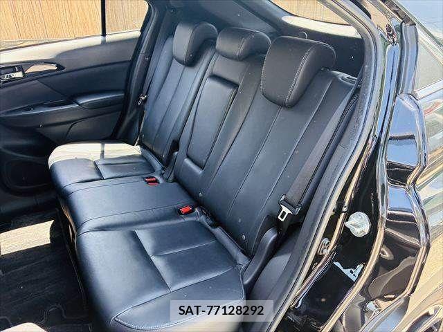 Mitsubishi ECLIPSE CROSS 2021-06 8207364-29