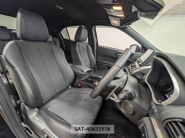Mitsubishi ECLIPSE CROSS 2021-03 8245116-10