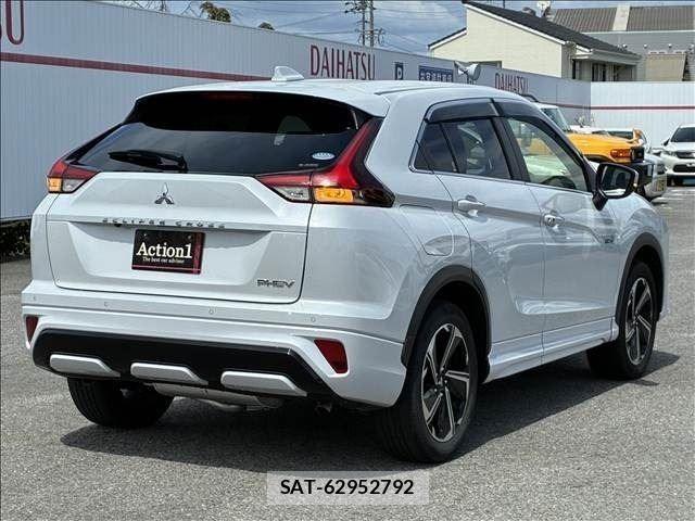 Mitsubishi ECLIPSE CROSS 2021-02 8485338-5