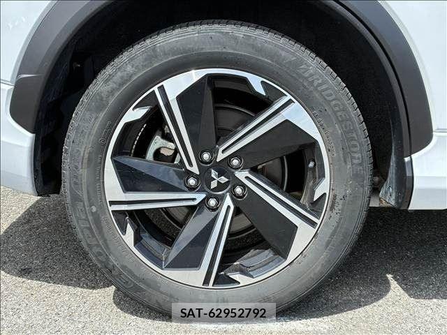 Mitsubishi ECLIPSE CROSS 2021-02 8485338-7