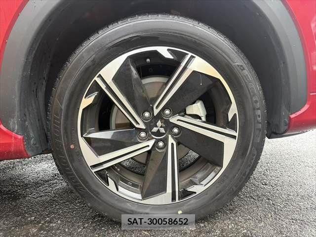 Mitsubishi ECLIPSE CROSS 2023-04 8741813-29