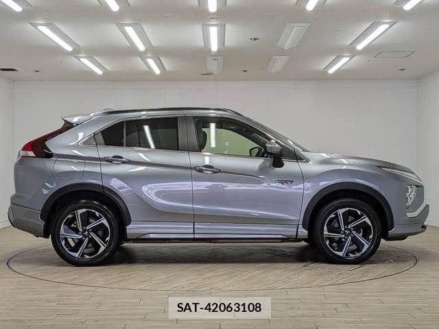 Mitsubishi ECLIPSE CROSS 2022-06 8795840-17