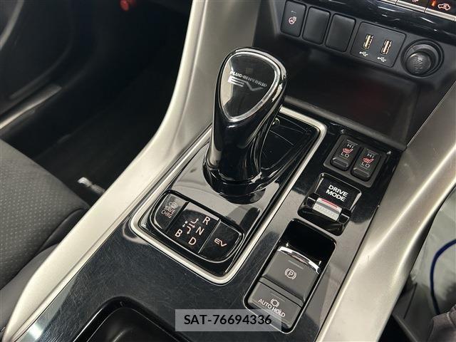 Mitsubishi ECLIPSE CROSS 2021-06 8795841-19