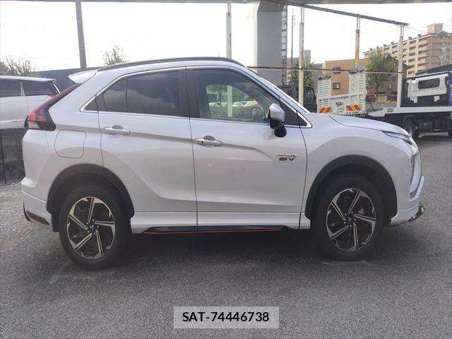 Mitsubishi ECLIPSE CROSS 2021-07 8828832-14