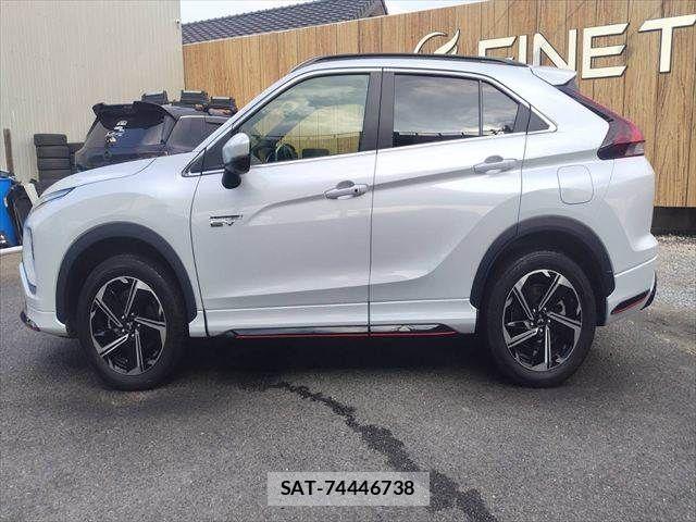 Mitsubishi ECLIPSE CROSS 2021-07 8828832-18