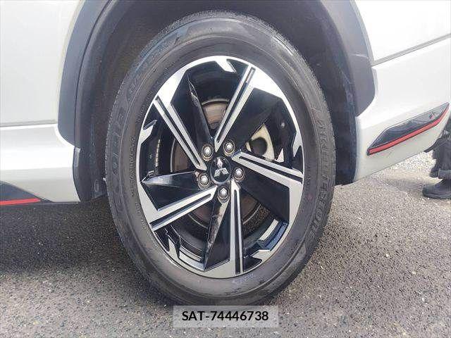 Mitsubishi ECLIPSE CROSS 2021-07 8828832-23