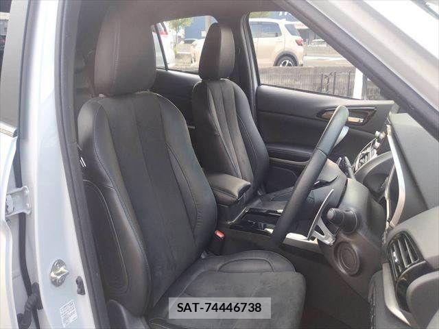 Mitsubishi ECLIPSE CROSS 2021-07 8828832-6