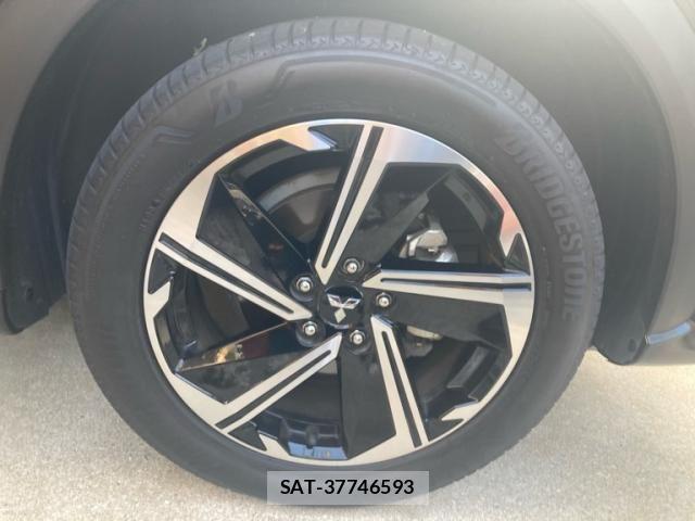 Mitsubishi ECLIPSE CROSS 2023-04 8828831-5